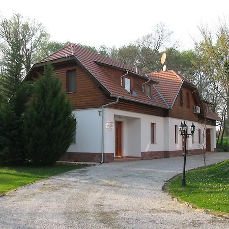 Csiki-lak Wellness Apartman Apartman Zalacsány